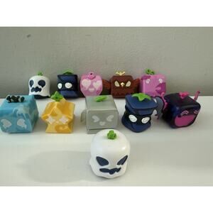 ROBL0X Blox Fruits Set Lot of 11 Figures Toys NO CODES